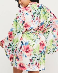 Lane Bryant Intimates & Sleepwear - New Lane Bryant Floral Satin Robe Lane Bryant Intimates & Sleepwear - New Lane Bryant Floral Satin Robe